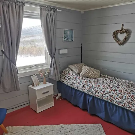 Ved Fjellfroskvatnet * Skjold (Troms)