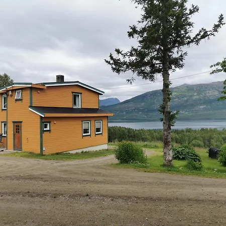 Ved Fjellfroskvatnet Сasa de vacaciones Skjold (Troms)